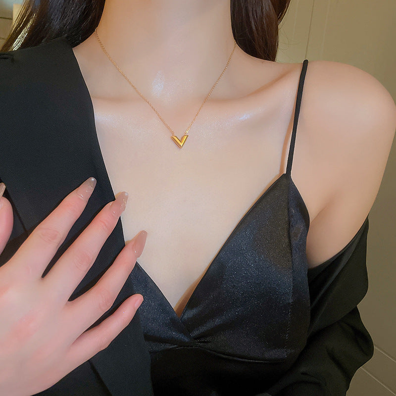 EN4736簡約百搭金色鈦鋼V形耳環項鍊套裝2023.11.21