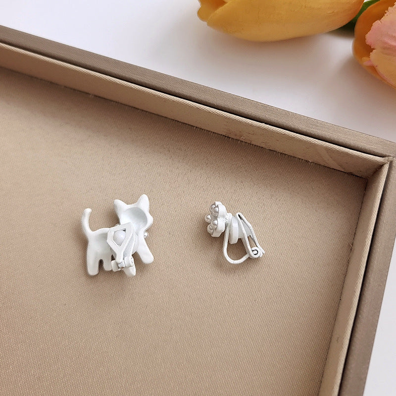 BM5868自主設計可愛不對稱小猫咪珍珠花朵S925銀針耳釘2023.05.16