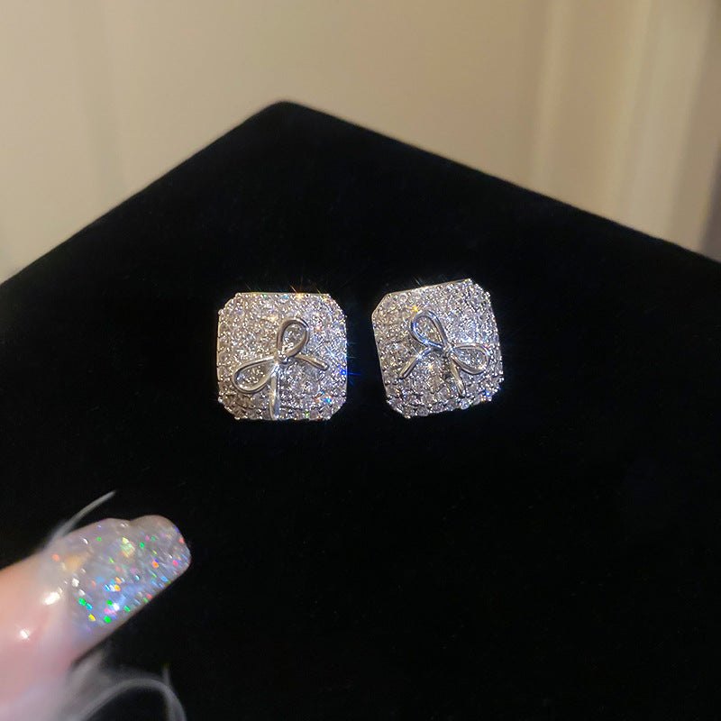 EM1865復古氣質鋯石方形蝴蝶結銀針耳環2025.03.14