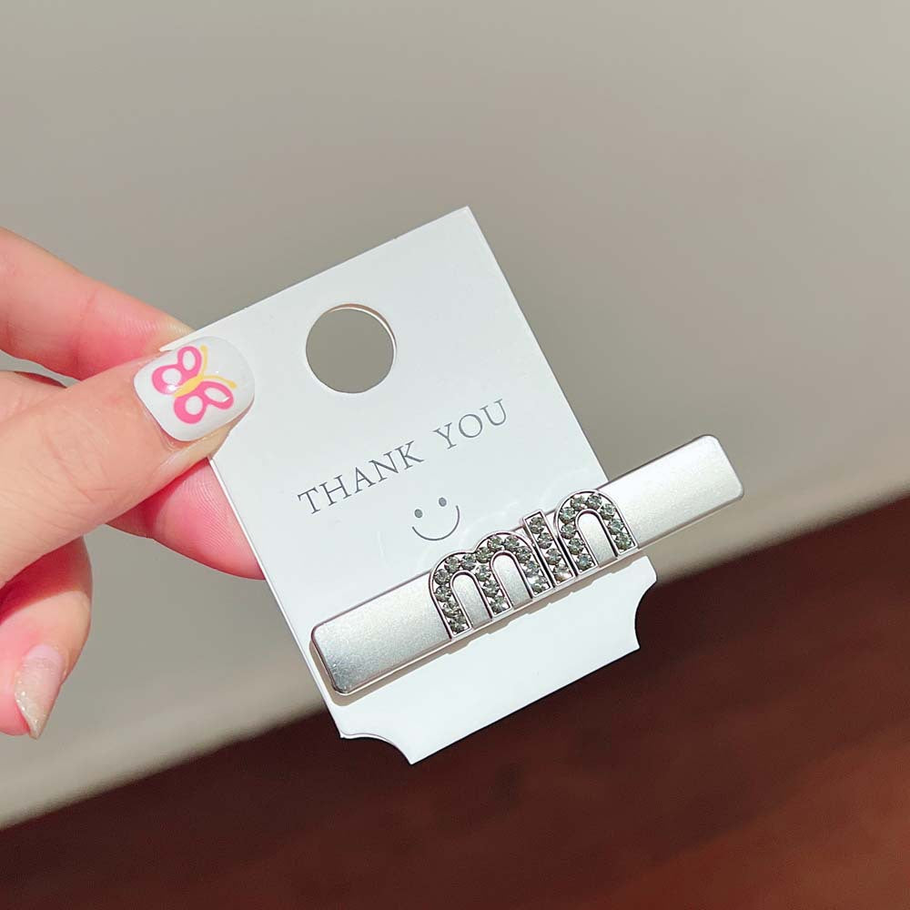 AK3899簡約字母髮夾2023.07.21