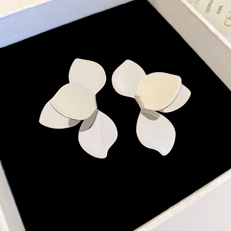 EK1241簡約輕奢氣質花瓣銀針耳釘2024.07.16