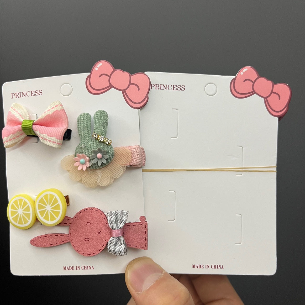 KP8010髮飾配件-四卡位錯開髮夾卡紙 紅蝴蝶結髮夾展示卡