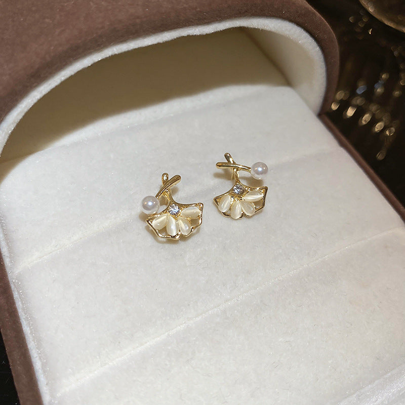 EK1037法式小巧銀杏葉珍珠銀針耳釘2024.07.02