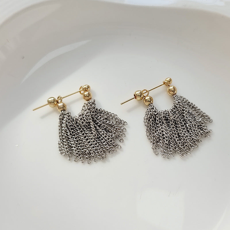 BA7340歐美金屬感鏈條流蘇耳環2024.04.09