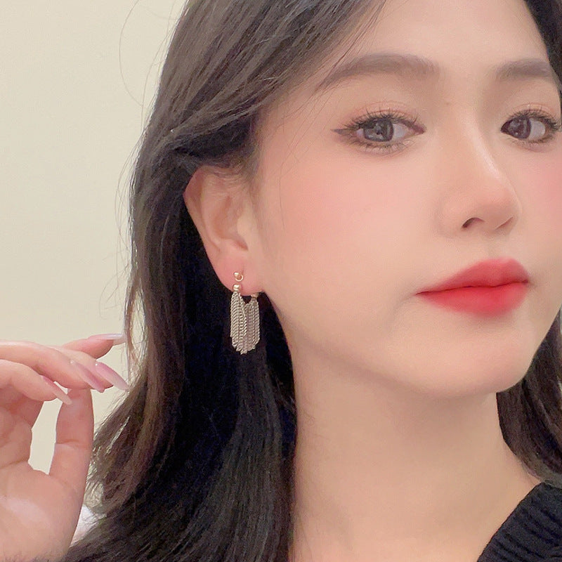 BA7340歐美金屬感鏈條流蘇耳環2024.04.09