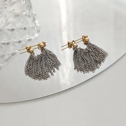 BA7340歐美金屬感鏈條流蘇耳環2024.04.09
