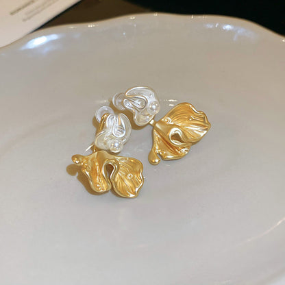 EA9649法式復古簡約褶皺花朵珍珠銀針耳環2024.04.16