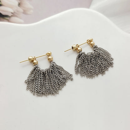 BA7340歐美金屬感鏈條流蘇耳環2024.04.09